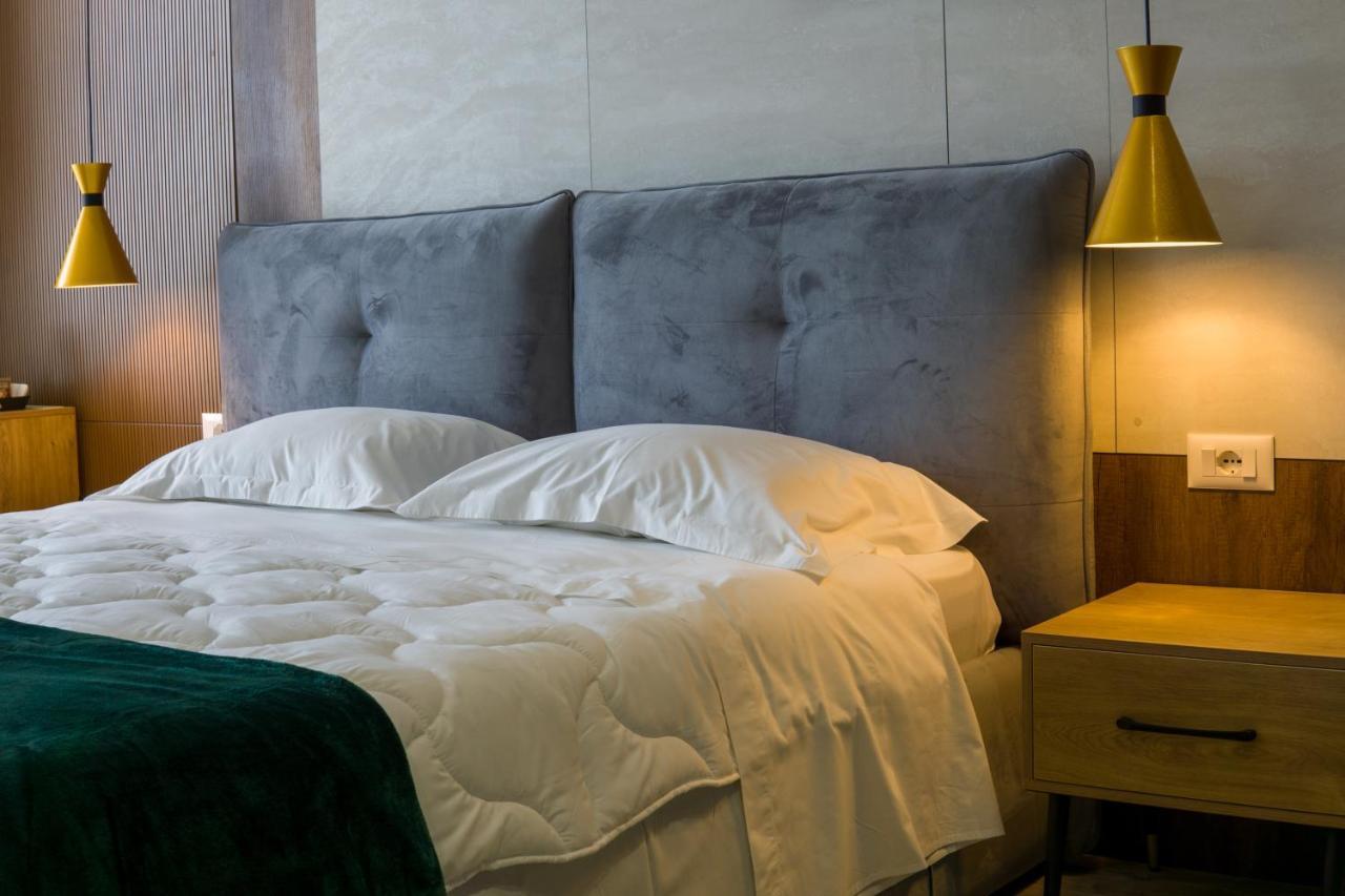 Hotel Morfeus Durres Ngoại thất bức ảnh